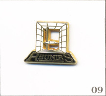 Pin's Tourisme - Paris-La Défense / Grande Arche “RéunirS“. Estampillé MVS. Zamac. T1018-09 - Städte