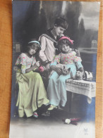 CARTE POSTALE ANCIENNE Groupe D'enfants Avec Grete Reinwald Et Leurs Chats - Portraits