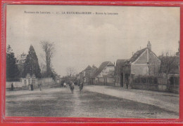 Carte Postale 27. La Haye-Malherbe  Route De Louviers Très Beau Plan - Autres & Non Classés