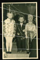 Orig.Foto AK 60er Jahre Süße Jungen & Mädchen Im Kostüm, Fasching, Cute Girls & Boys With Costume, Carnival - Personas Anónimos