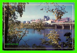 SHERBROOKE, QUÉBEC - VUE SUR LA RIVIÈRE SAINT-FRANÇOIS ET LE CENTRE-VILLE - CIRCULÉE EN 1983 - PHOTO, CAROLE MELANÇON - - Sherbrooke