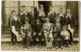 Carte Photo A Chandioux - Classe 1914 D'Igé ( Groupe Conscrits, Cornet, Clarinette, Quille, Haches & Monsieur Le Maire) - Other & Unclassified