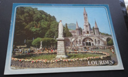 Lourdes - La Basilique Et La Vierge Couronnée - Edlux, A. Doucet Et Fils, Lourdes - Lourdes