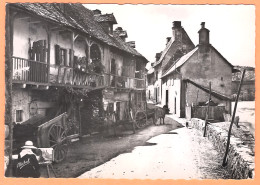 Ppgf/ CPSM Grand Format - CORREZE - ARGENTAT - VIEILLES RUES AU BASTIER - Animée, Peintre Au 1er Plan,attelage De Boeufs - Autres & Non Classés