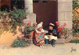 Folklore - Costumes - Bretagne - Petits Enfants En Costume De Fouesnant Et Des Environs - CPM - Voir Scans Recto-Verso - Kostums