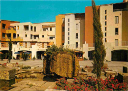 34 - Cap D'Agde - Place Richelieu - Le Patio De La Résidence Du Port Richelieu - Immeubles - Architecture - CPM - Voir S - Agde