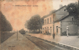 CONDE EN BRIE (Aisne) - La Gare. (carte Vendue En L'état) - Gares - Avec Trains