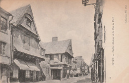 Vitré (35 - Ille Et Vilaine) Vieilles Maisons De La Rue De Paris - Vitre