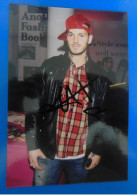 AUTOGRAPHE DE MATT POKORA SUR PHOTO - Cantanti E Musicisti