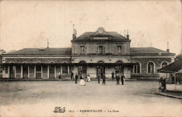 N°3502 W -cpa Rambouillet -la Gare- - Bahnhöfe Ohne Züge