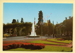 83. DRAGUIGNAN – Fontaine Et Jardin Public (animée) (voir Scan Recto/verso) - Draguignan