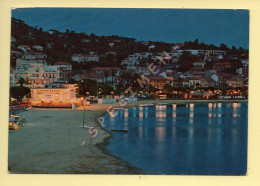 83. SAINTE-MAXIME – La Plage Et Le Casino-Beach Vus De Nuit (voir Scan Recto/verso) - Sainte-Maxime