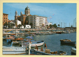 83. SAINT-RAPHAEL – Un Coin Du Port Et La Cathédrale (animée) (voir Scan Recto/verso) - Saint-Raphaël