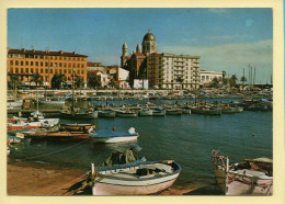 83. SAINT-RAPHAEL – Le Grand Port De Pêche / La Cathédrale Et Le Casino (voir Scan Recto/verso) - Saint-Raphaël