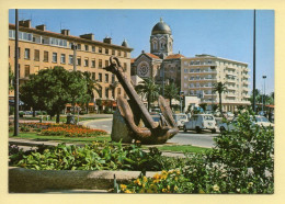 83. SAINT-RAPHAEL – La Cathédrale (ancre / Voitures) (voir Scan Recto/verso) - Saint-Raphaël