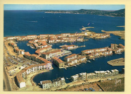 83. PORT-GRIMAUD – Vue Générale (Photo Aérienne Alain Perceval) (voir Scan Recto/verso) - Port Grimaud