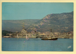 83. TOULON – Les Porte-Avions Dans Le Port De Toulon (bateaux) (voir Scan Recto/verso) - Toulon