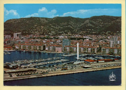 83. TOULON – Les Quais Et Le Port / Bateaux (voir Scan Recto/verso) - Toulon