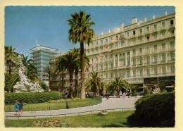 83. TOULON – Le Grand Hôtel Et La Caisse D'Epargne (animée) CPSM (voir Scan Recto/verso) - Toulon