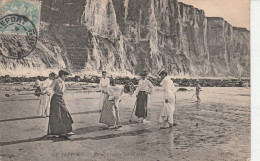 LE TREPORT JEU DE CROQUET SUR LA PLAGE TBE - Le Treport