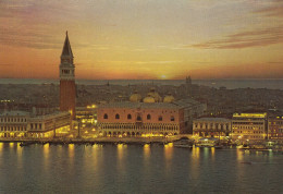 Italie Venise Coucher De Soleil Sur Le Bassin St. Marc - Venezia (Venedig)