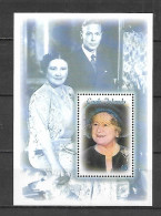 Cook Islands 2000 The 100th Anniversary Of The Birth Of Queen Elizabeth - The Queen Mother MS #2 MNH - Royalties, Royals