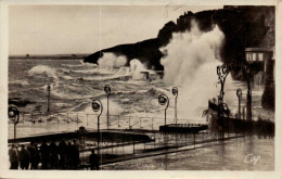 50 , Cpsm  GRANVILLE ,  225 , Effet De Vagues Sur La Digue (03564) - Granville