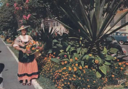 LA COTE D AZUR, FLEURS ET COSTUME LOCAL COULEUR  REF 16544 - Costumi