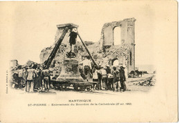 (CPA) MARTINIQUE  St PIERRE  Enlèvement Du Bourdon De La Cathédrale  (27 Oct 1902) (très Animée) - Otros & Sin Clasificación