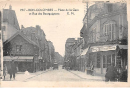 BOIS COLOMBES - Place De La Gare Et Rue Des Bourguignons - état - Colombes