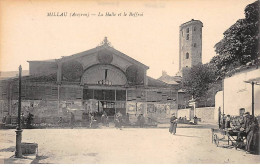 MILLAU - La Halle Et Le Beffroi - Très Bon état - Millau