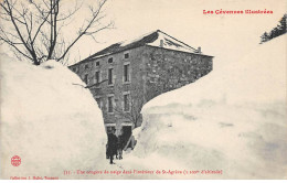 Une Congère De Neige Dans L'intérieur De SAINT AGREVE - Très Bon état - Saint Agrève