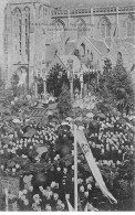 SAINT POL DE LEON - La Grand Messe Sur La Place - Très Bon état - Saint-Pol-de-Léon