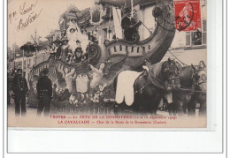 TROYES - 1ère Fête De La BOnneterie 1909- La Cavalcade - Char De La Reine De La Bonneterie - Très Bon état - Troyes