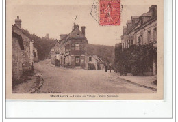 MOULINEAUX - Centre Du Village - Route Nationale - Très Bon état - Autres & Non Classés