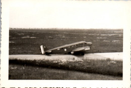 Photographie Photo Vintage Snapshot Amateur Avion Aviation  - Aviación