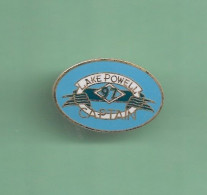 PIN'S  USA *** LAKE POWELL - CAPTAIN *** WW07 (7-6) - Cities