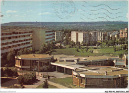 ADZP11-95-0924 - CERGY - Ecole Primaire Des Chênes - Maison De Quartier Des Chênes - Au Fond La Croix Petit - Cergy Pontoise