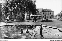 AFQP5-87-0453 - BELLAC - Le Jardin De La Place De La République - Bellac