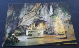 Lourdes - La Grotte Miraculeuse - Editions A. Doucet, Lourdes - As De Coeur - Lourdes