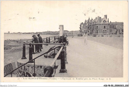 AIGP8-85-0890 - SABLES D'OLONNE - L'esplanade Du Remblai Près Du Phare Rouge - Sables D'Olonne