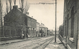 CPA Sous Le Bois-Rue De Douzies    L2935 - Autres & Non Classés