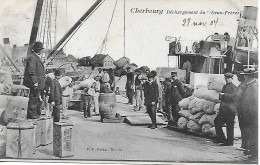 CHERBOURG - DECHARGEMENT DU DEUX FRERES CPA 1904 - Cherbourg