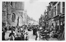 CHATEAUNEUF SUR LOIRE - La Grande Rue Le Jour Du Marché - Très Bon état - Other & Unclassified