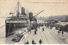 BORDEAUX - Vue Sur Les Quais - Un Transatlantique - Très Bon état  - Bordeaux