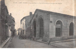 BURIE - Rue Principale Et Un Coin Des Halles - état - Other & Unclassified
