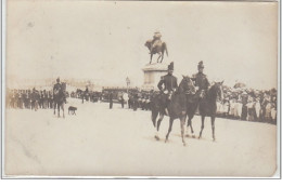 CHERBOURG : Carte Photo D'un Défilé Militaire Du 14 Juillet 1912 (date Précisée Au Dos D'une Des Cartes Photo) - Très Bo - Andere & Zonder Classificatie