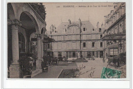 BIARRITZ - Intérieur De La Cour Et Grand Hôtel  - Très Bon état - Biarritz