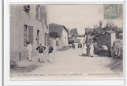 COUR ET BUIS : Route De La Vareze Et Gendarmerie - Tres Bon Etat - Sonstige & Ohne Zuordnung