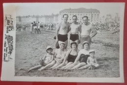 PH - Ph Original - Hommes, Femmes Et Enfants Sur Les Plages De L'Hôtel Casino Provincial, Mar Del Plata, Argentine, 1954 - Personnes Anonymes